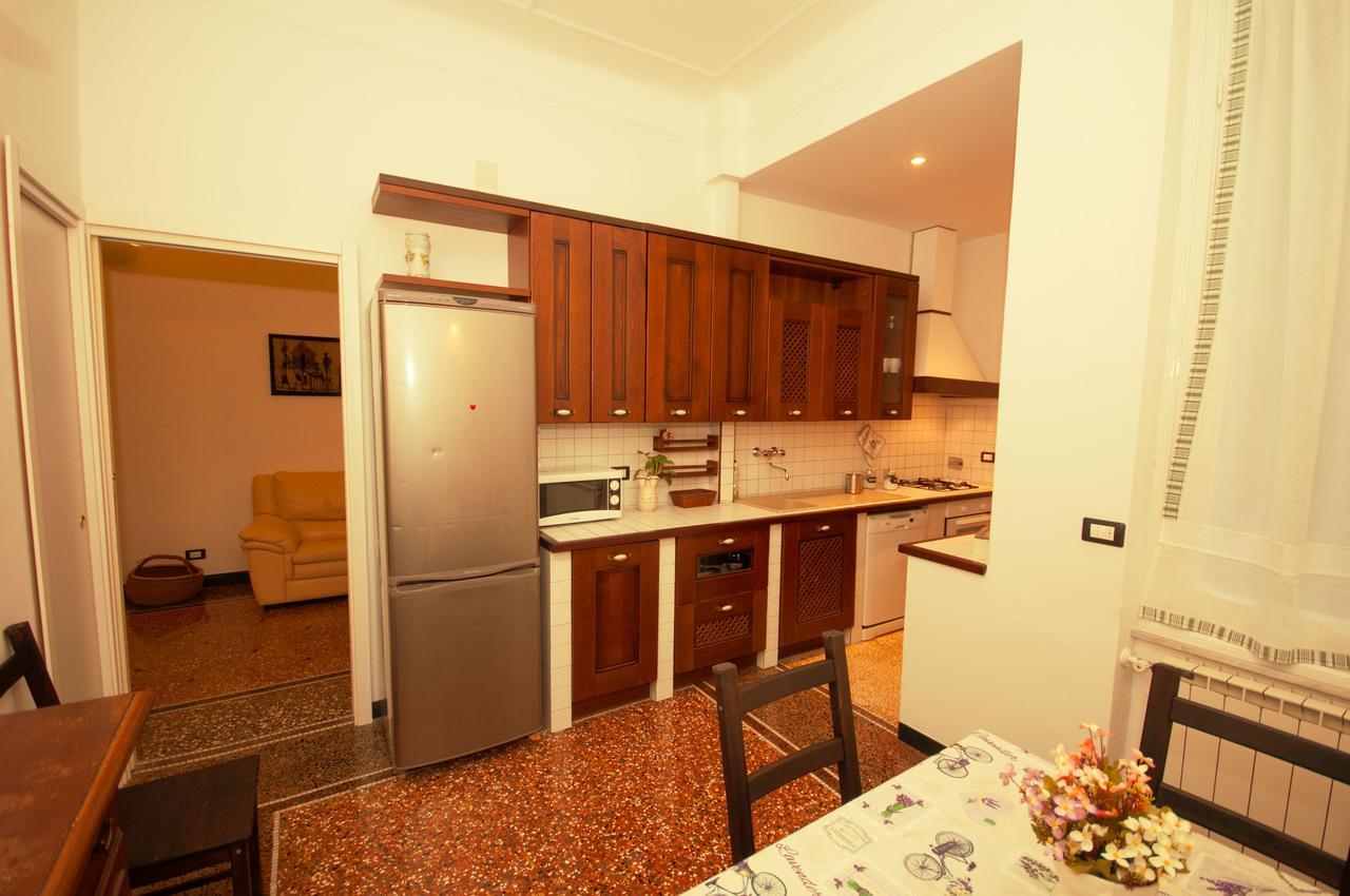 Perdiana House Daire Cenova Dış mekan fotoğraf