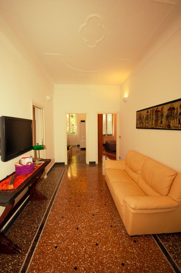 Perdiana House Daire Cenova Dış mekan fotoğraf
